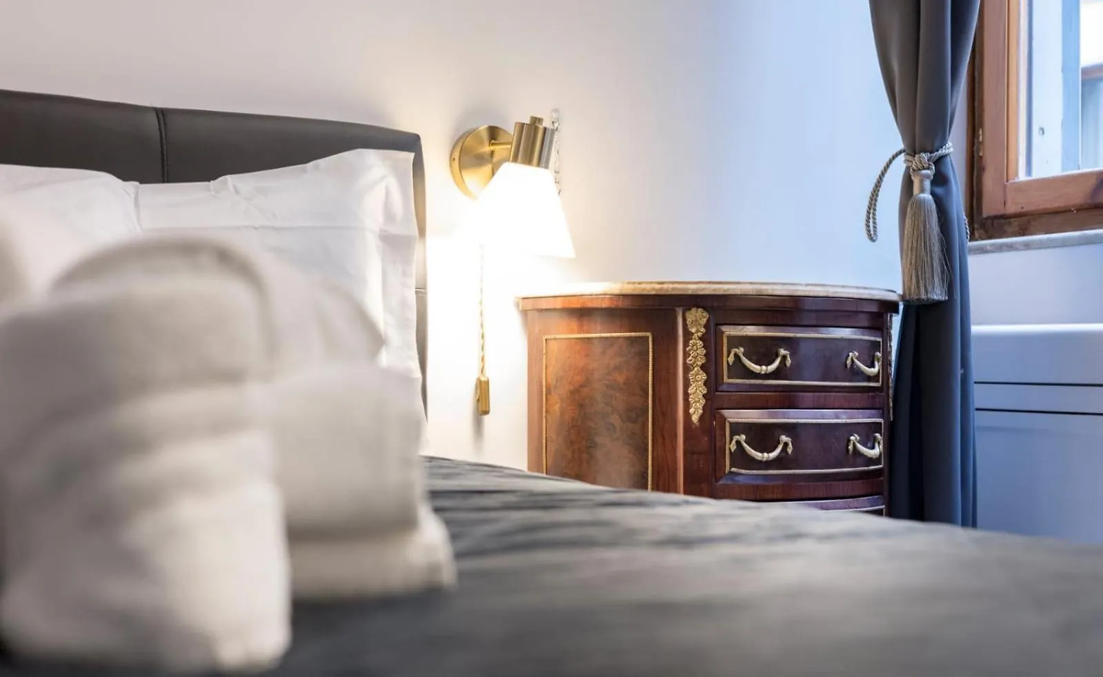 Daphne Trevi Suites Ρώμη Bed and Breakfast
