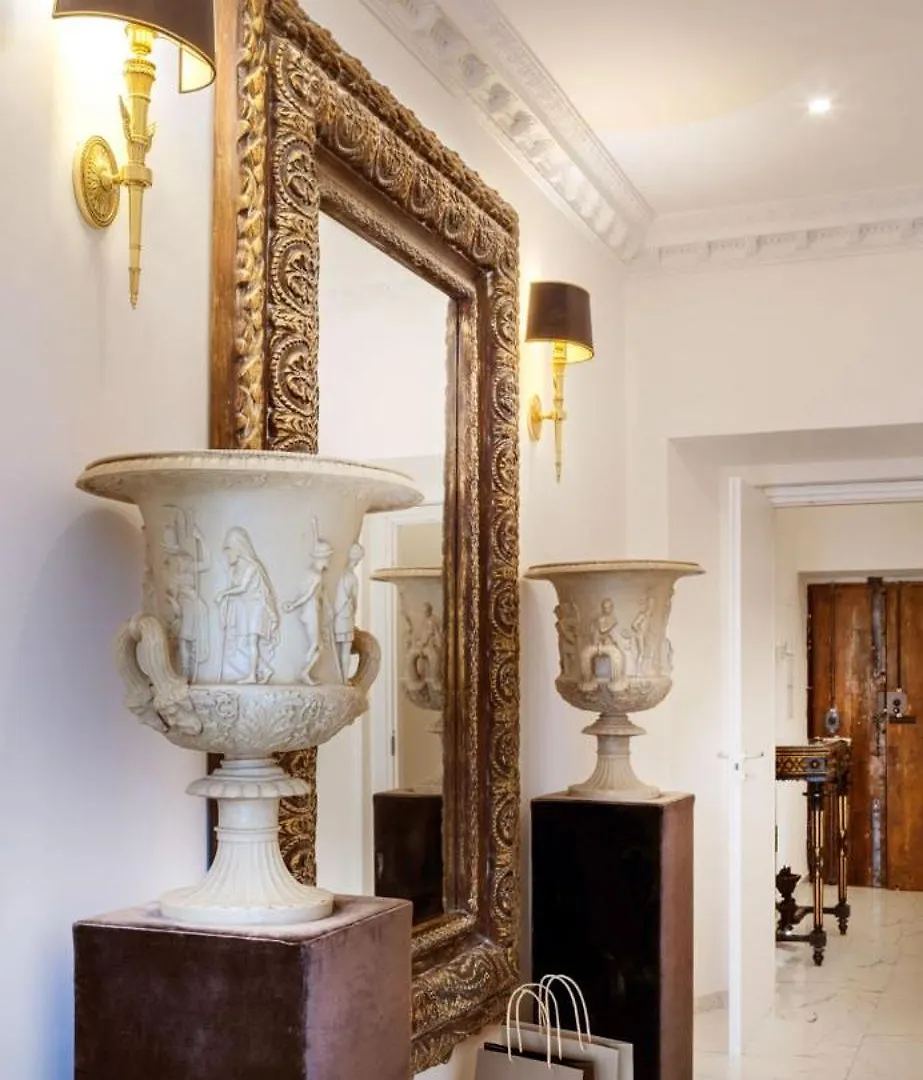 Daphne Trevi Suites Rome Italy